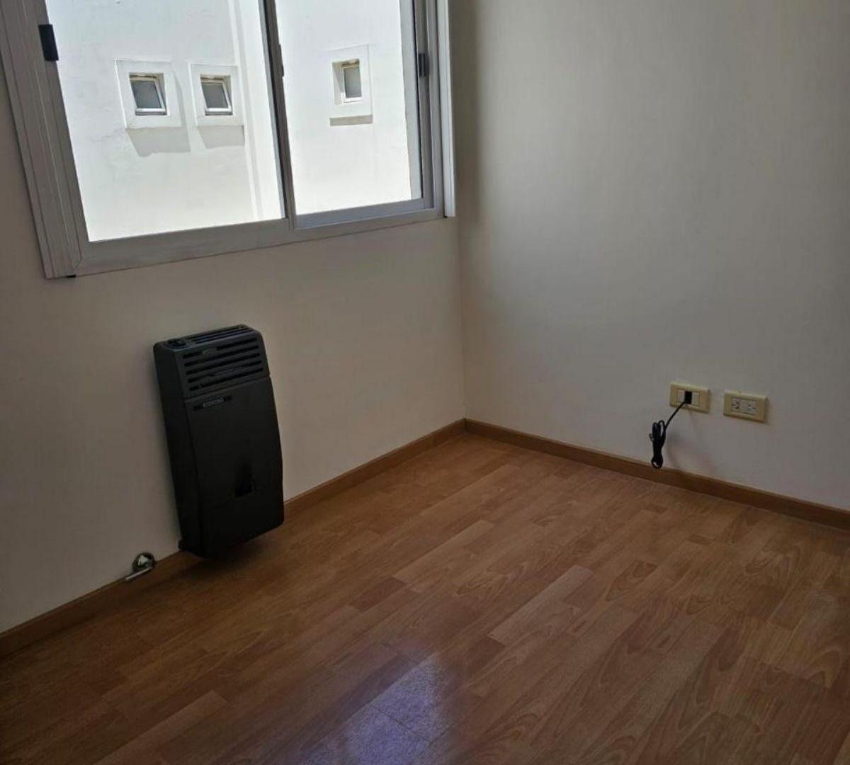 Foto de Alquiler Departamento dos ambientes en Villa Luro, imagen 3