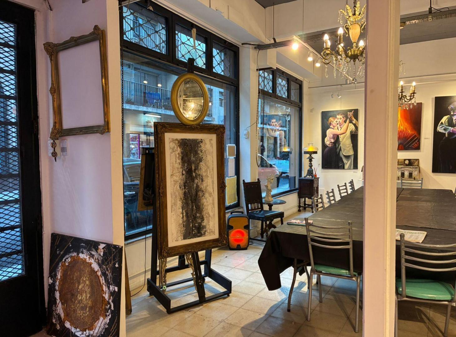 Foto de Alquiler Local comercial en San Telmo excelente vidrieras Apto, imagen 4