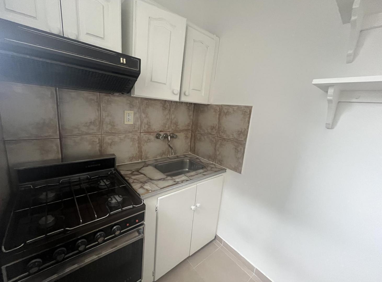 Foto de Venta departamento 2 ambientes con balcón y vista abierta en – La Boca, imagen 5