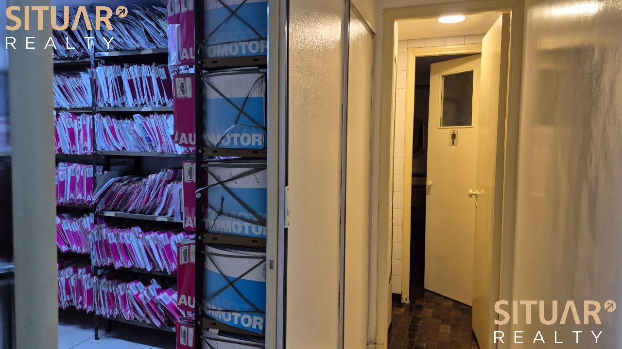 Foto de Venta Oficina 5 ambientes, en Monserrat, imagen 2