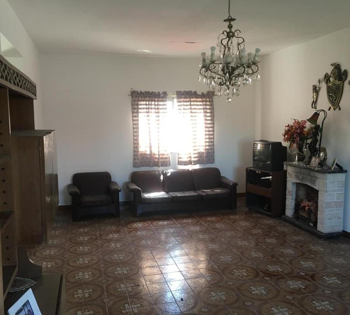 Foto de PISO UNICO 3 AMB AMPLIO 1° PISO CON TERRAZA PROPIA, imagen 2