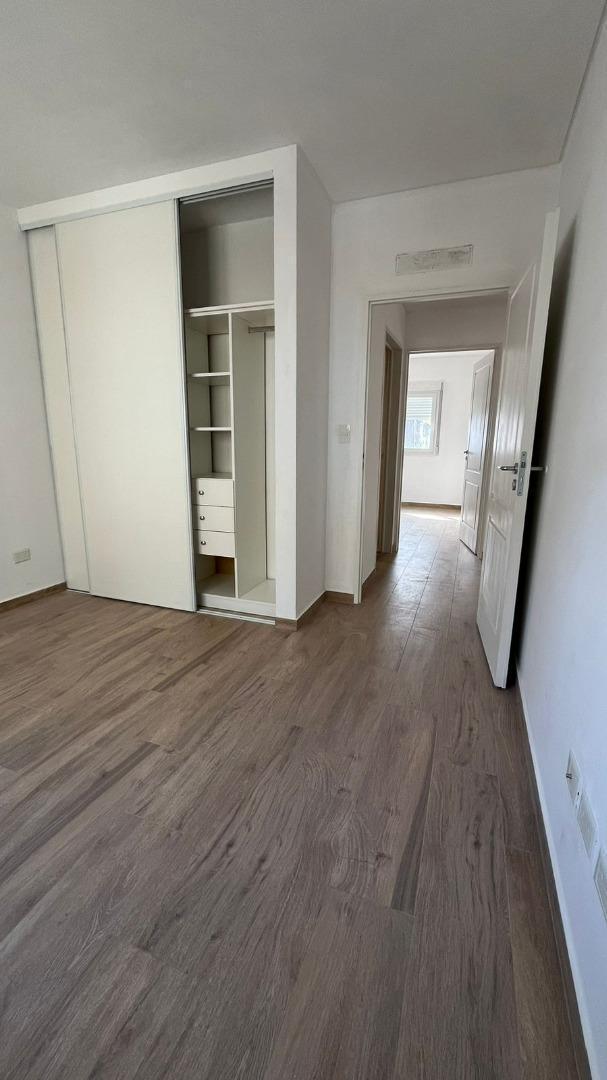 Excel. 3 Amb C/tte, con Amplio Balcón y Terraza Propia 4