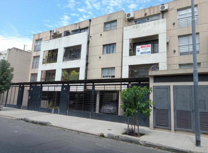 Depto 3 amb con balcon y edificio pileta / parrilla 4