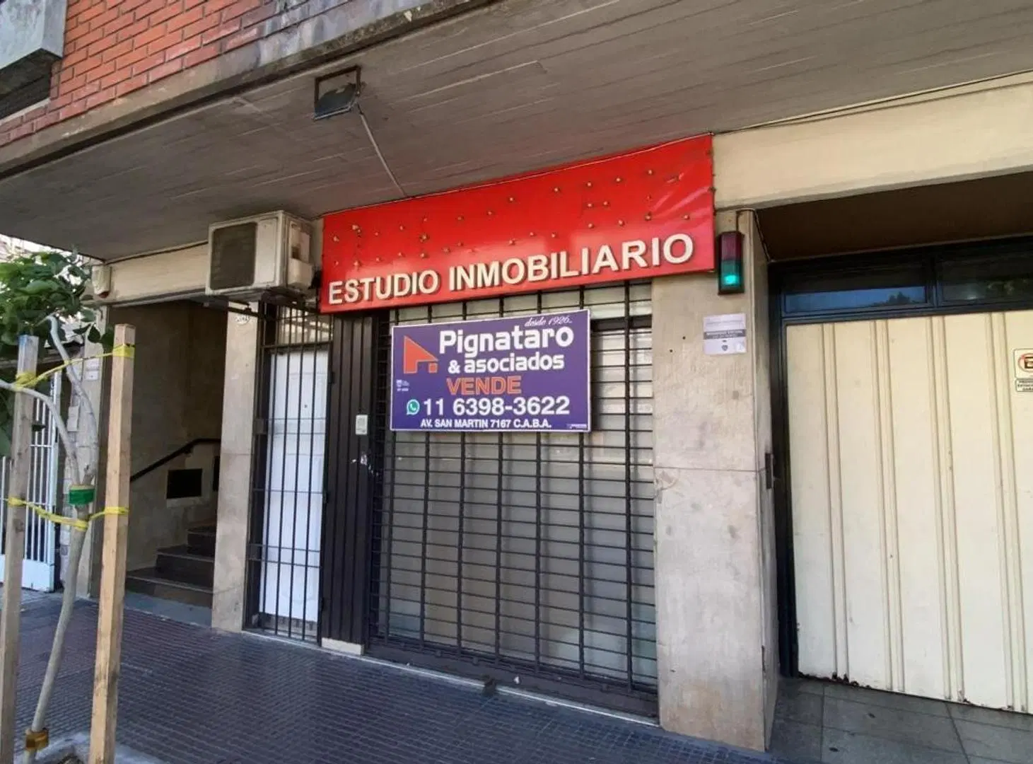 local comercial sobre Avda. 2