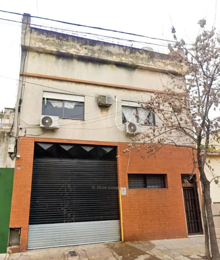 OPORTUNIDAD ! GALPON 3 PLANTAS LIBRES + OFICINAS + MONTACARG 2