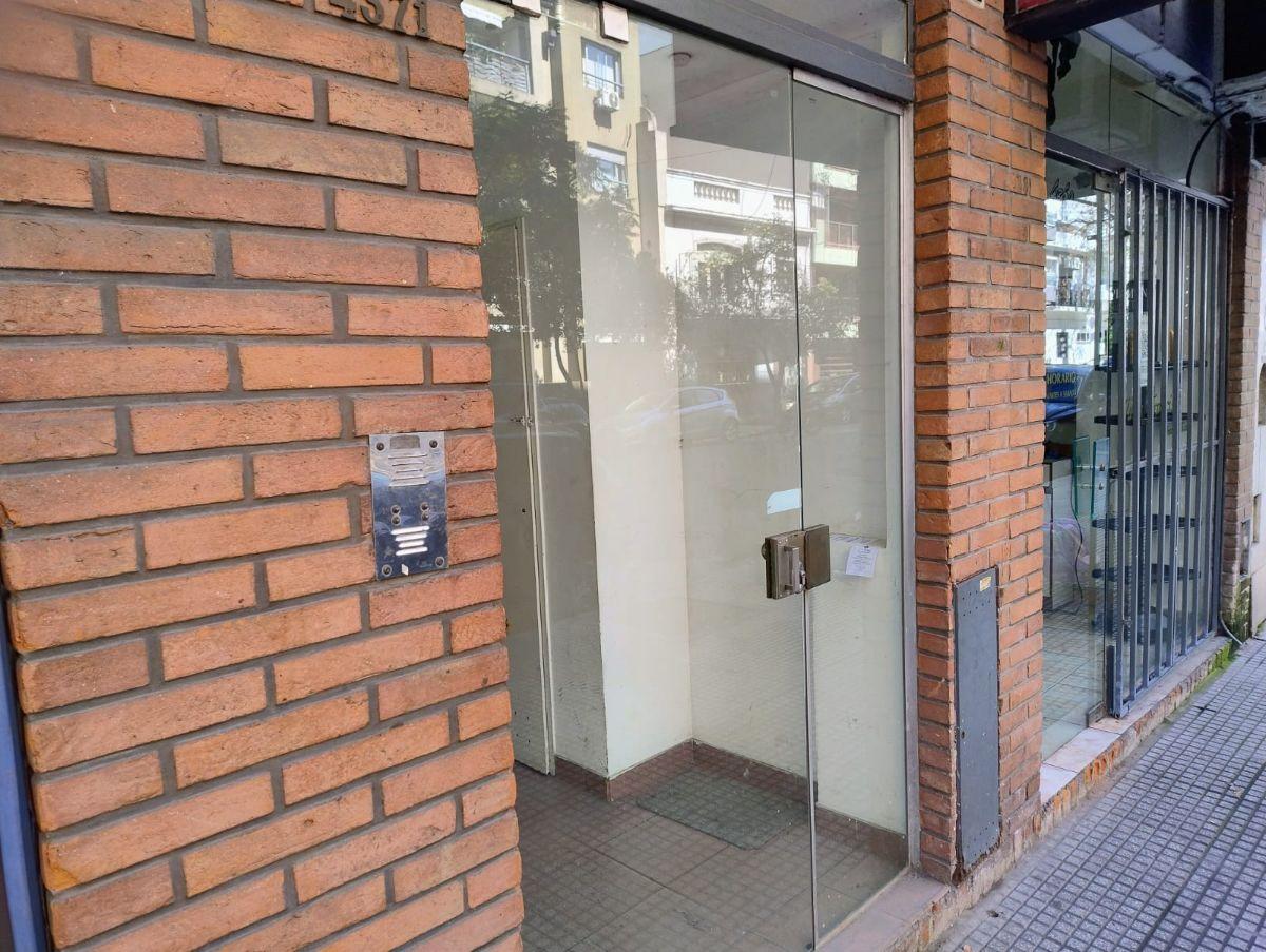 Foto de DEPARTAMENTO UN AMBIENTE POR ESCALERA AGRELO 4371, imagen 3