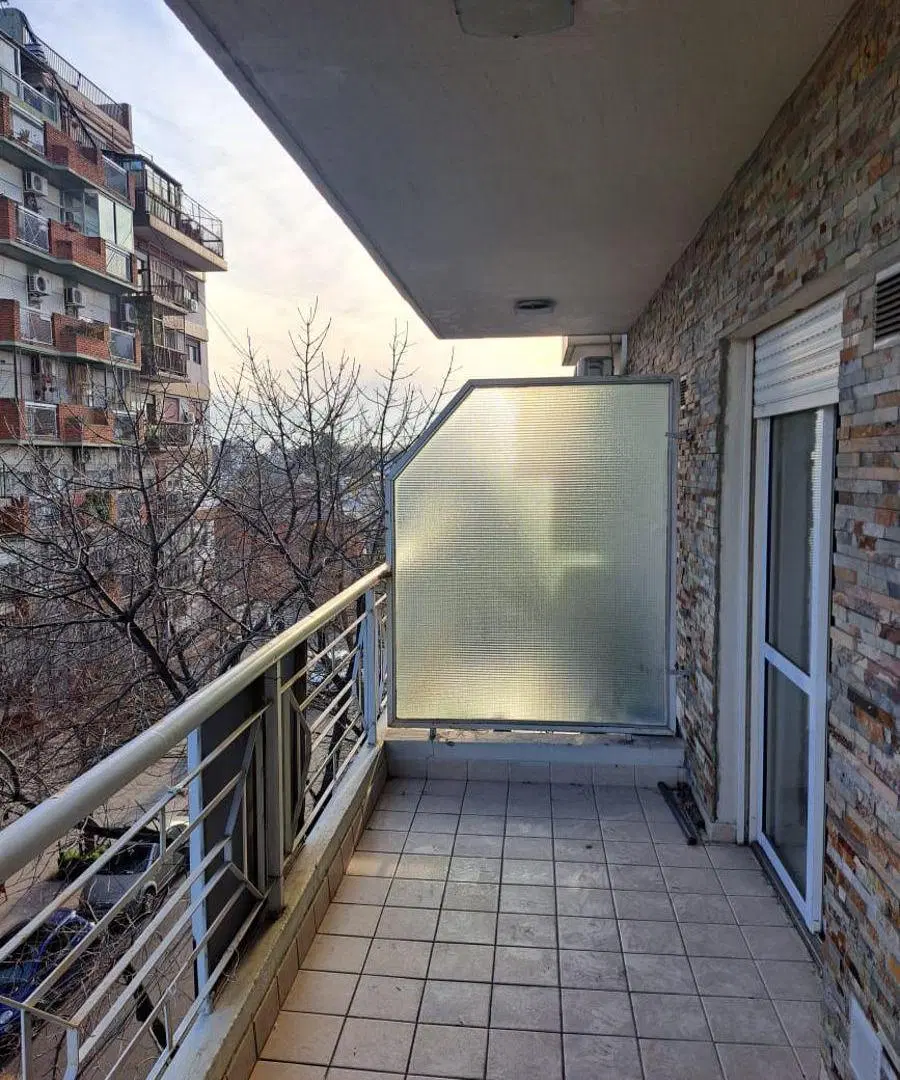 RETASADO! Monoambiente con Cochera - Edificio de Categoría. 5