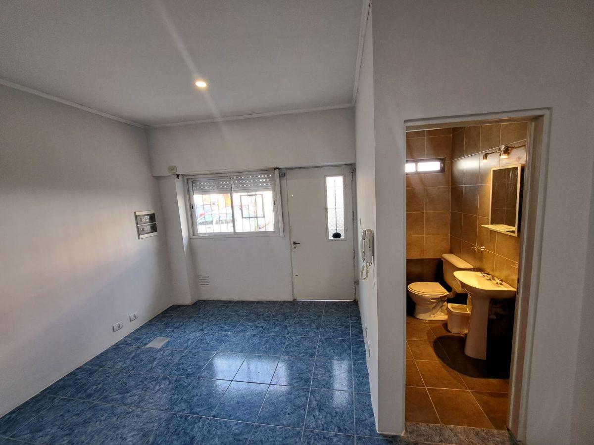 Foto de PH de tres ambientes con terraza! Sin Expensas., imagen 1
