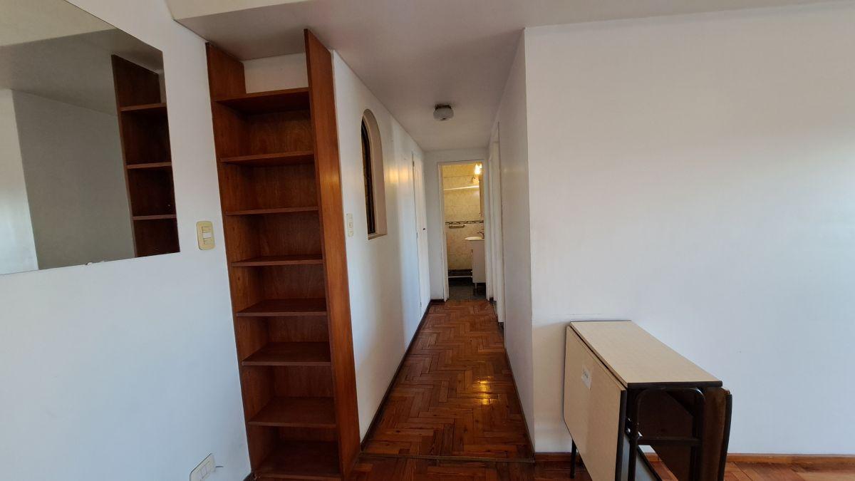Foto de Amplio tres ambientes con vista abierta - Excelente ubicación., imagen 2