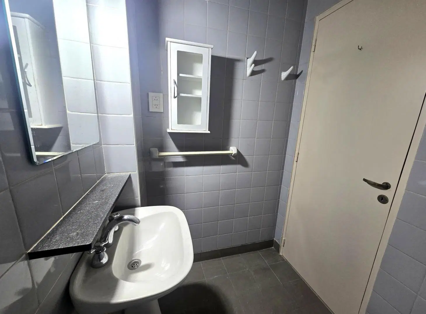 PH 2 ambientes con balcón, patio y terraza privada, primer piso, Saavedra. E-FURIO. 5