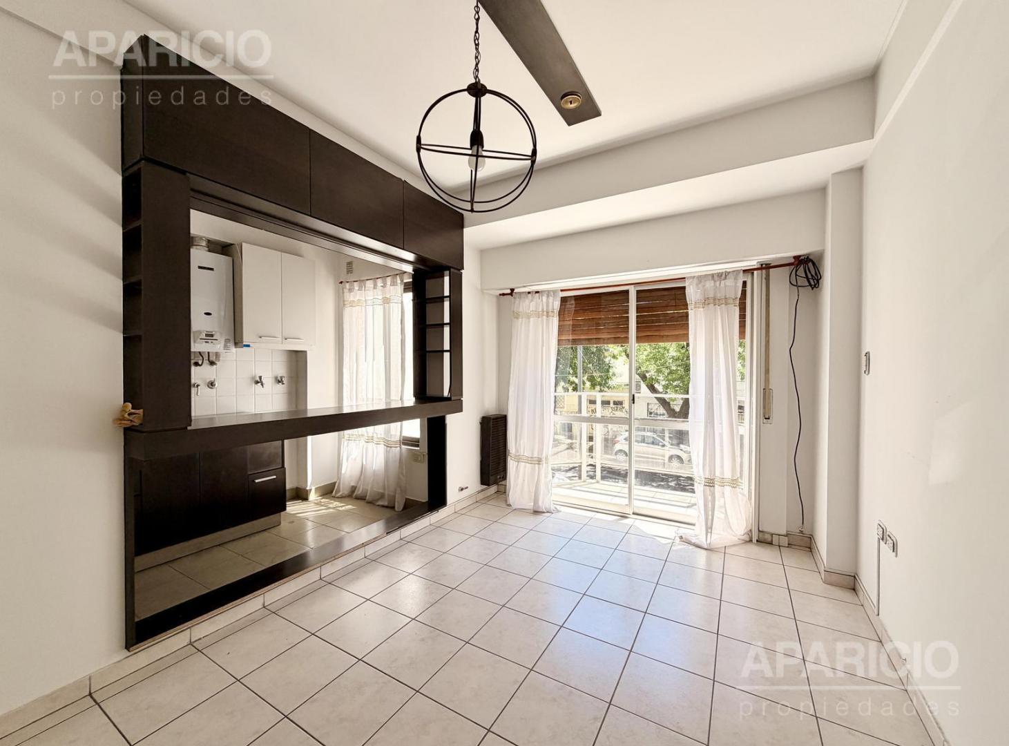 Foto de Departamento de un dormitorio con cochera en venta, imagen 3