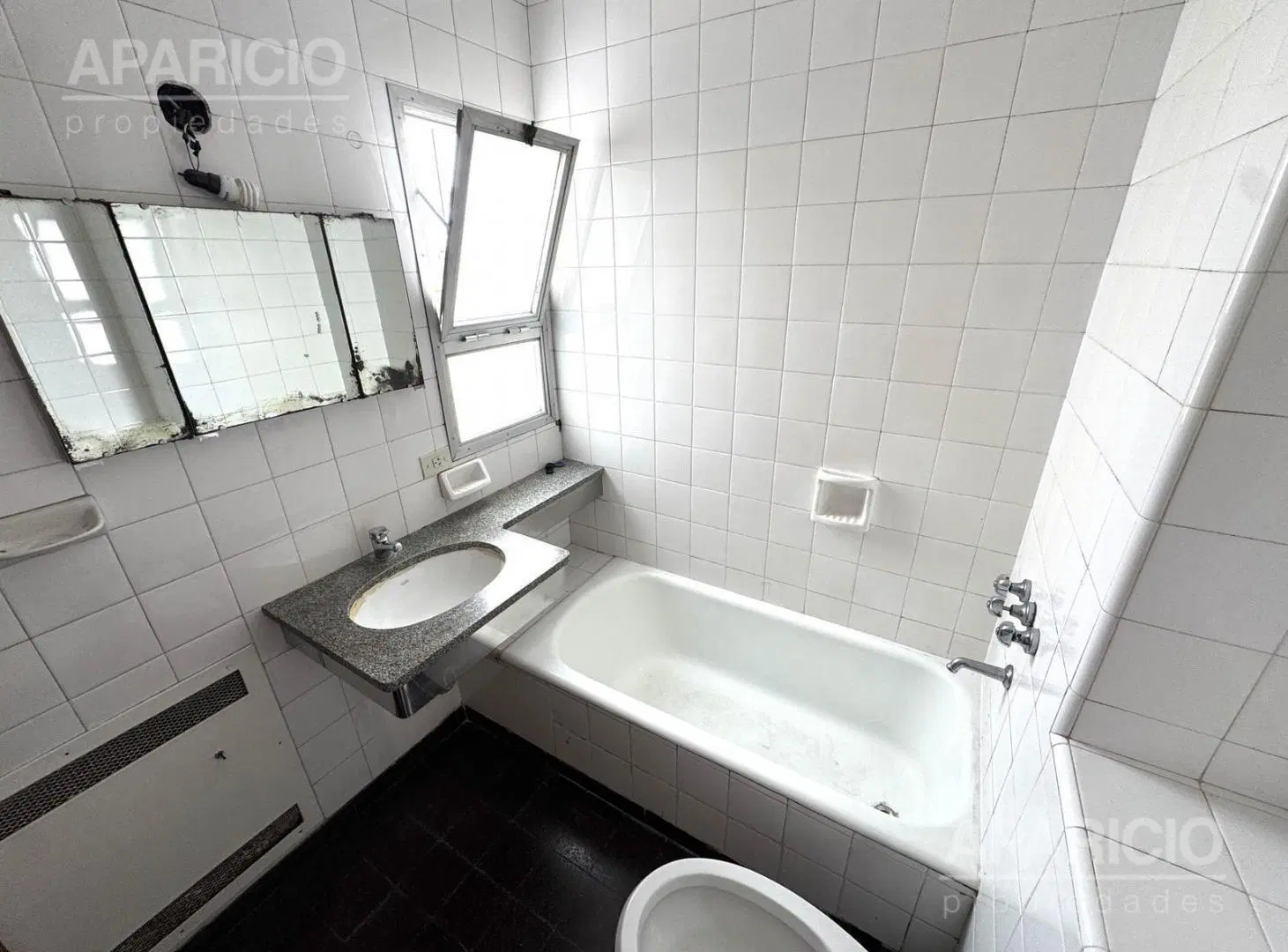 Departamento de 2 dormitorios + escritorio en venta 3