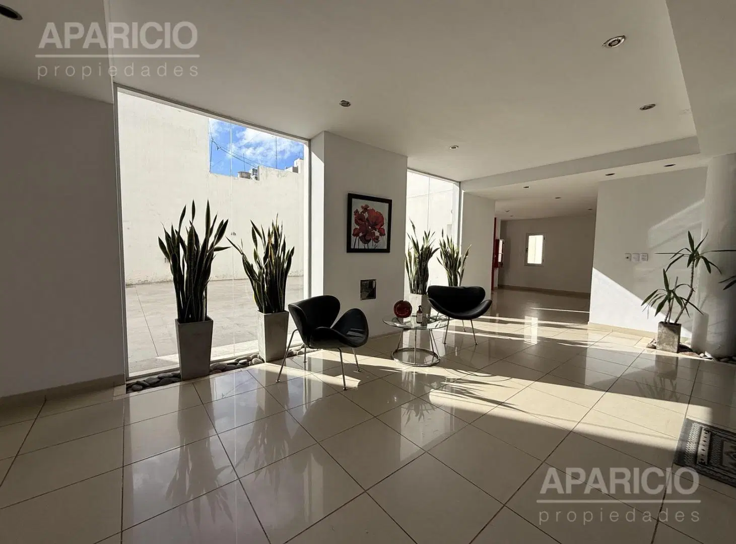 Departamento de dos dormitorios con cochera en venta 1
