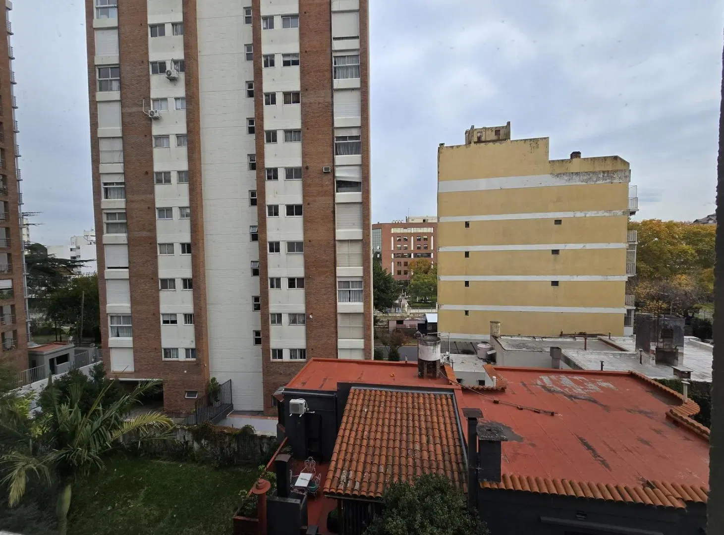 Departamento 2 ambientes con cochera y baulera 5