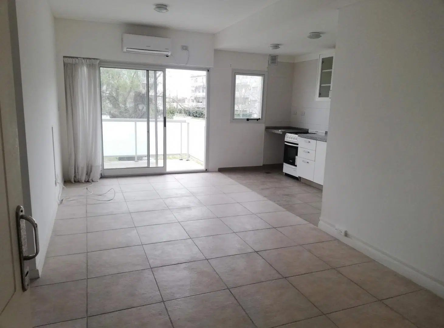 Departamento en  Complejo La Mora 5