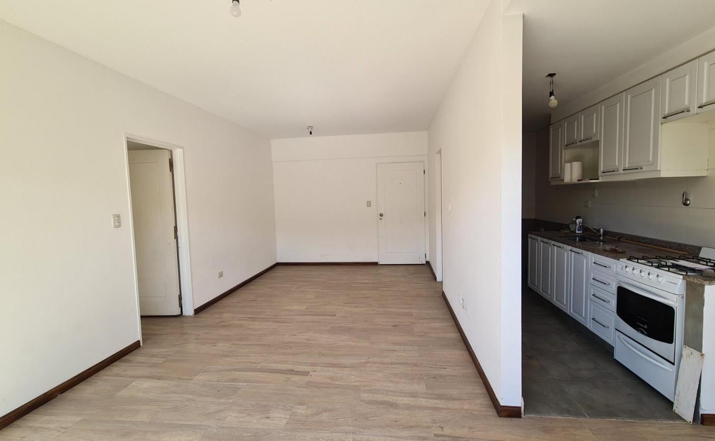 Foto de Departamento en alquiler · 2 ambientes · San Isidro · con jardin, imagen 4