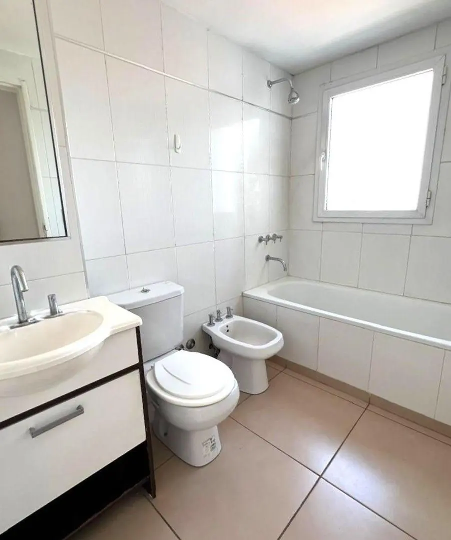 DEPARTAMENTO 2 AMBIENTES CON COCHERA EN TORRES MORENO I 4