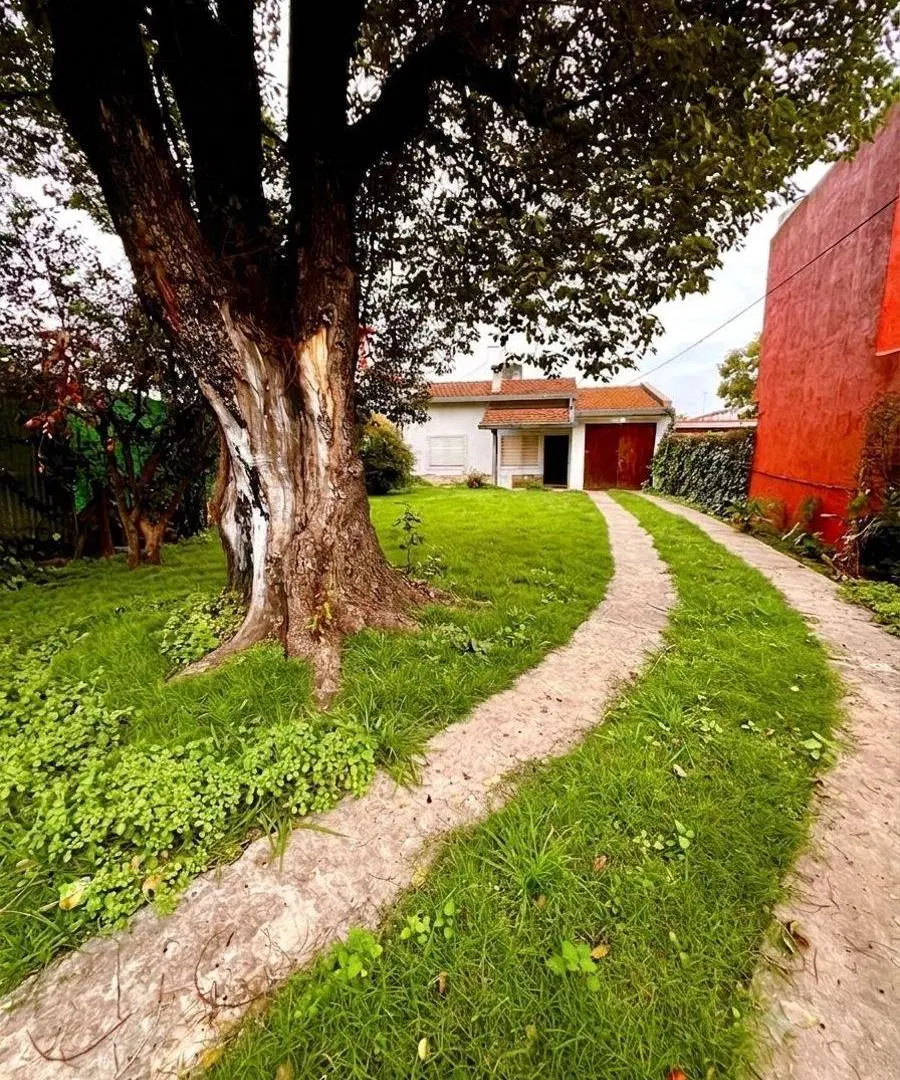 OPORTUNIDAD: HERMOSA CASA IDEAL INVERSIÓN 2
