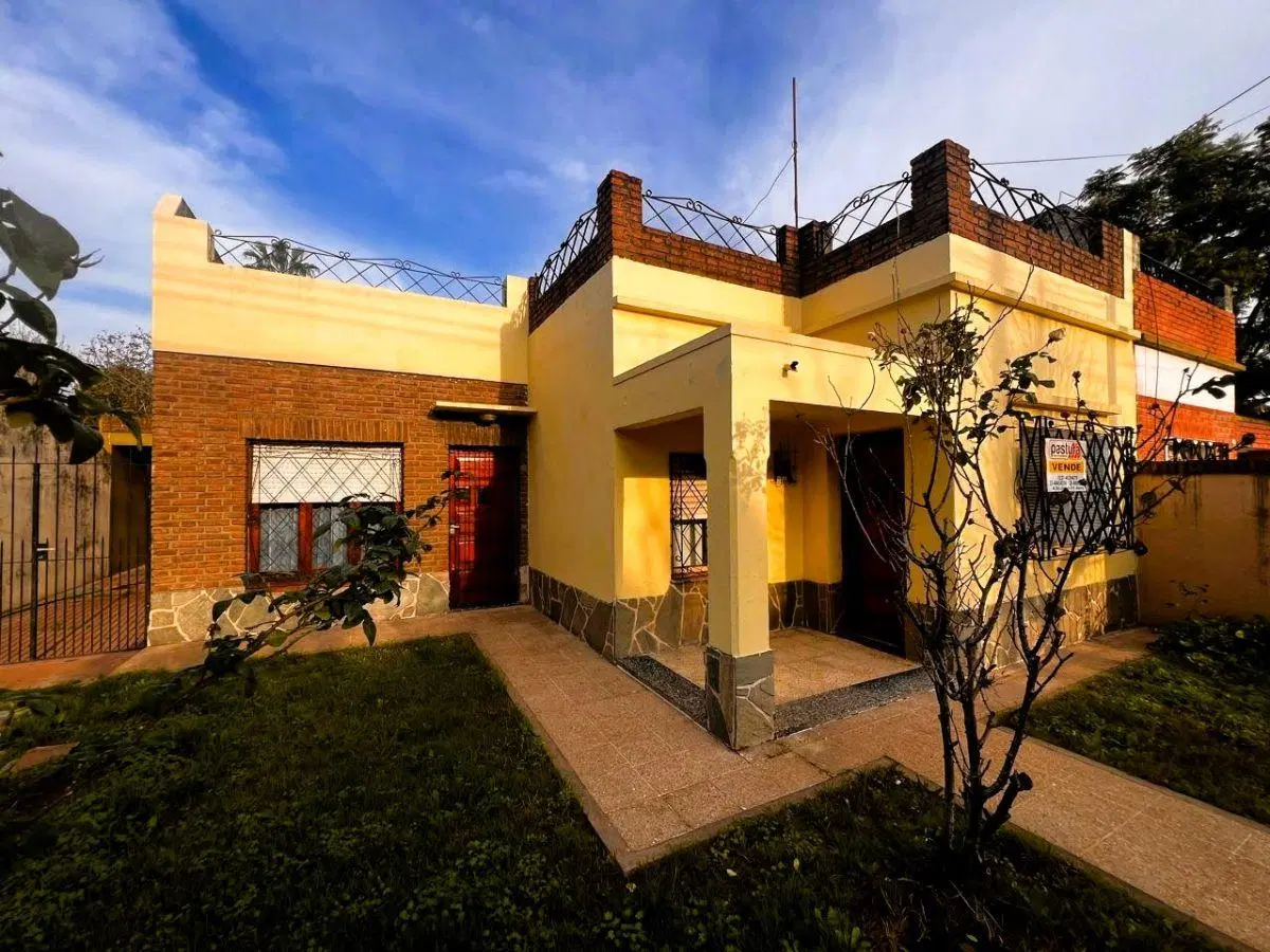 HERMOSA CASA EN B° SAN JOSÉ 4