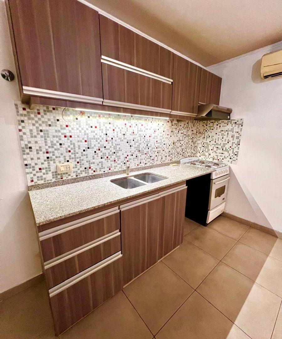 Foto de HERMOSO DEPARTAMENTO 2 AMBIENTES CON COCHERA, imagen 3