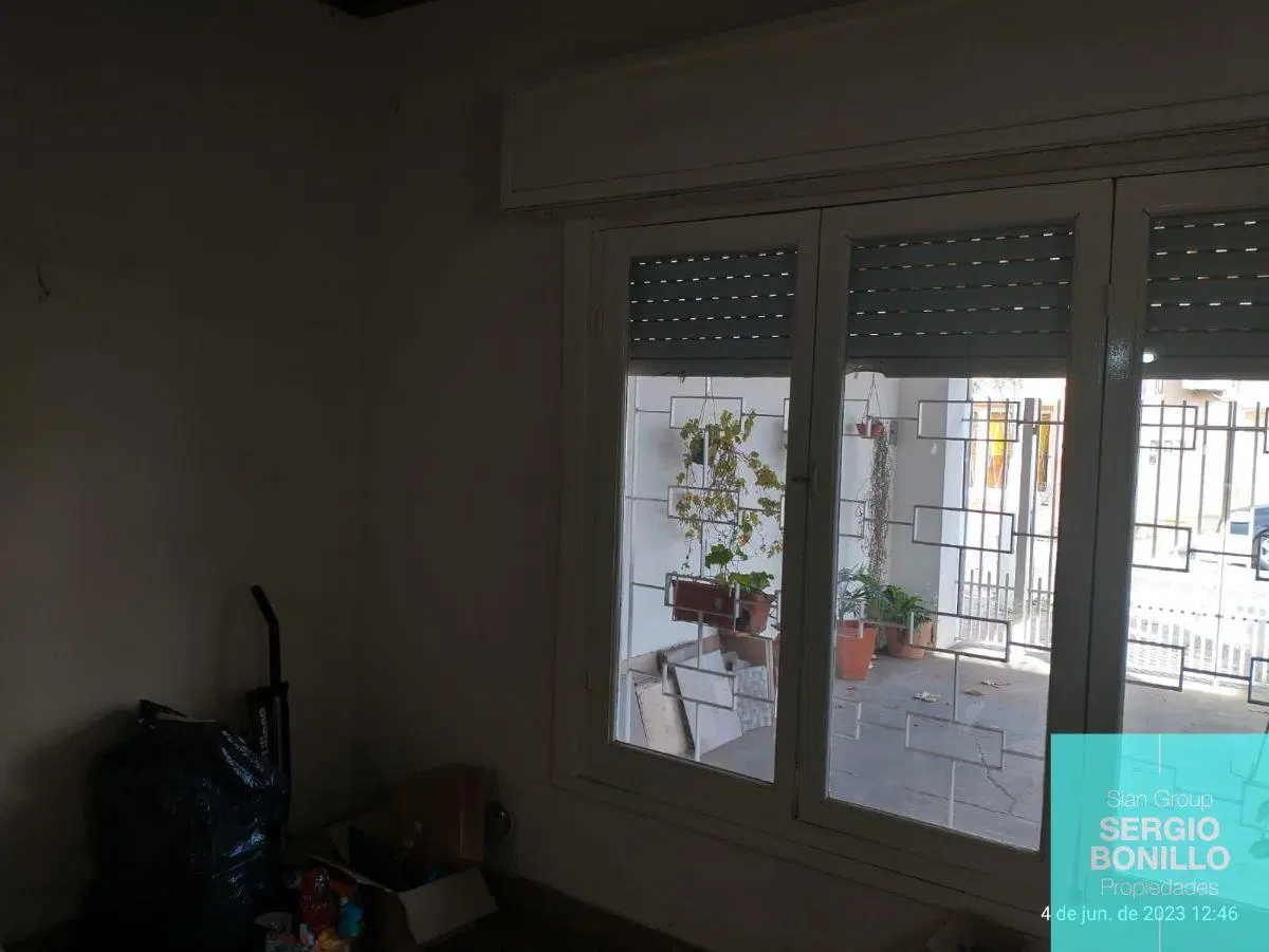 Casa en alquiler de 2 dormitorios c/ cochera en Lomas del Mirador 4