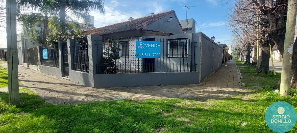 Foto de OPORTUNIDAD!!Casa de 4 ambientes, jardín patio, coch descub, terraza y, imagen 4