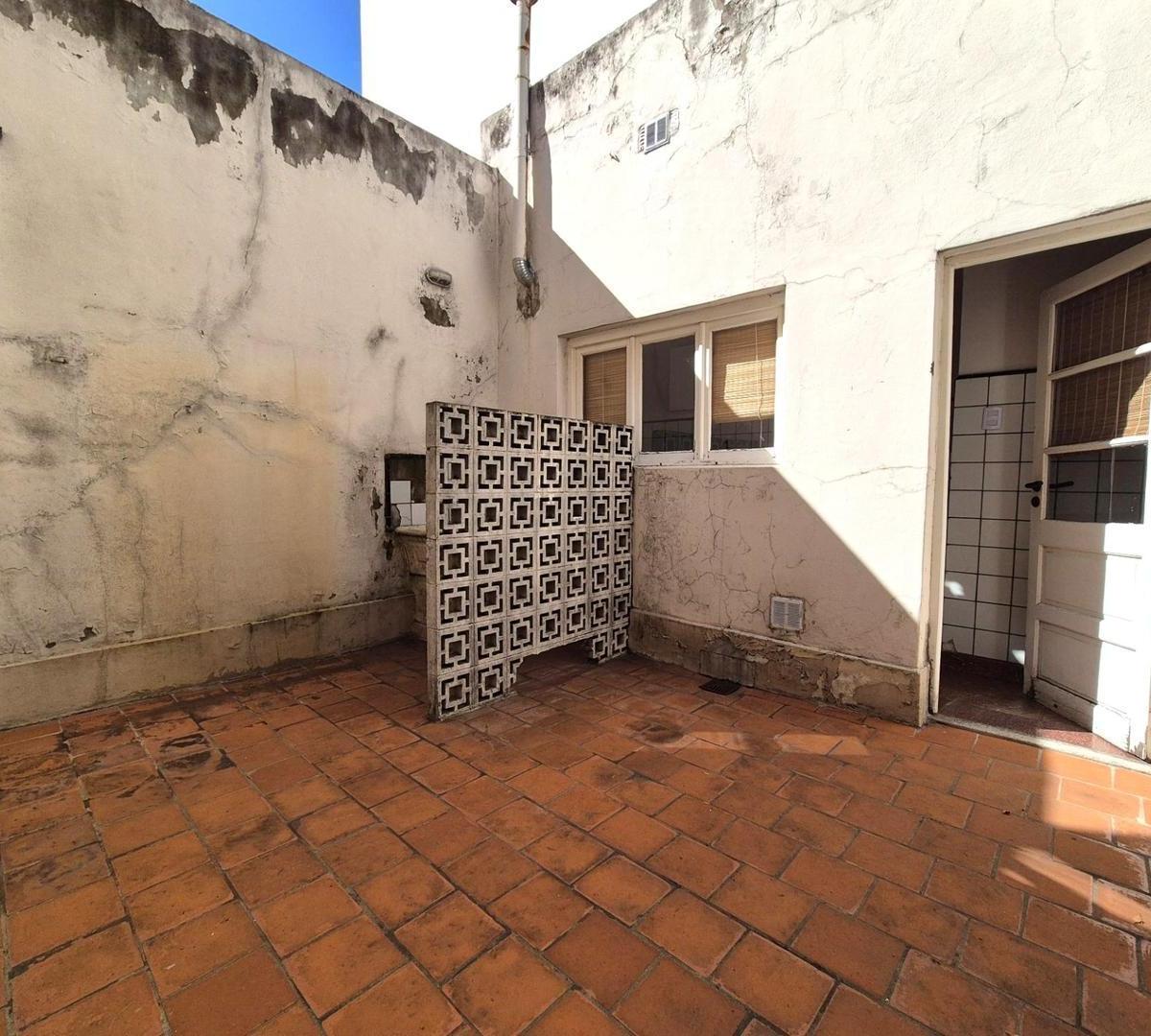 Casa en Venta Sobre Lote Propio. Dos Propiedades en Block 4