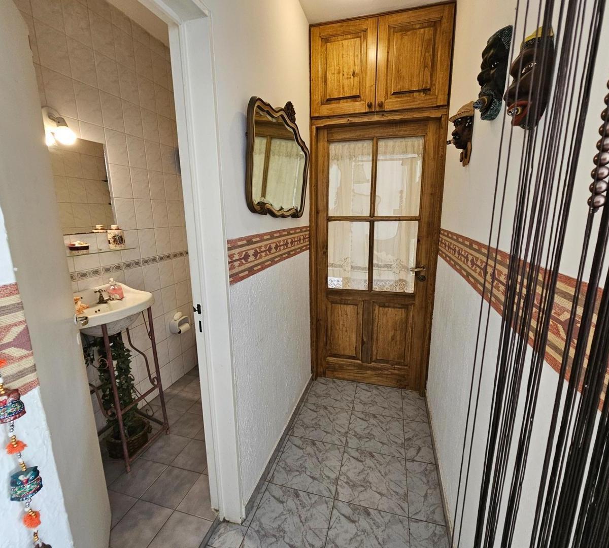 4 Ambientes, Al Frente, C/balcón y 2 Baños. Bien Ubicado! 2