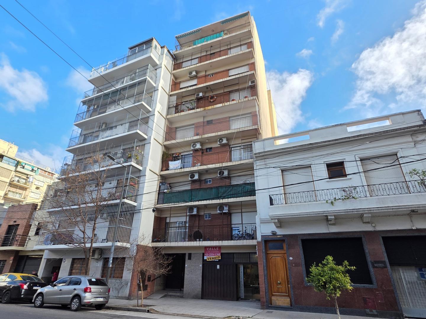 Departamento 2 ambientes, Planta Baja con Patio, Contrafte