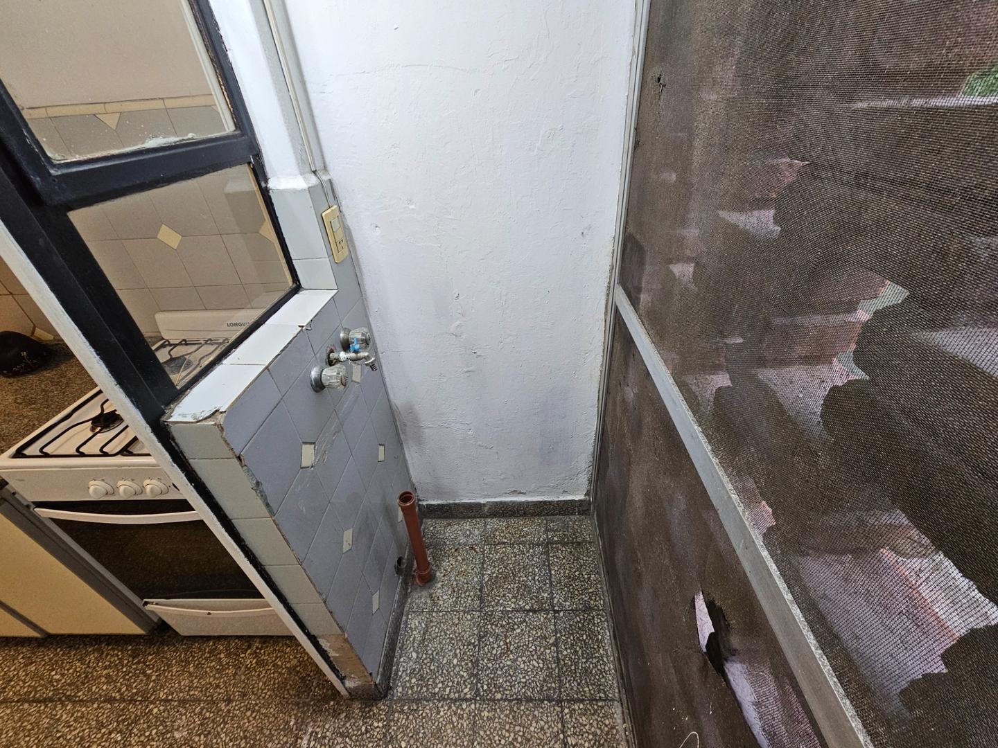 Foto de 2 AMBIENTES al FRENTE, con BALCON, a pasos de Av. PATRICIOS, imagen 5