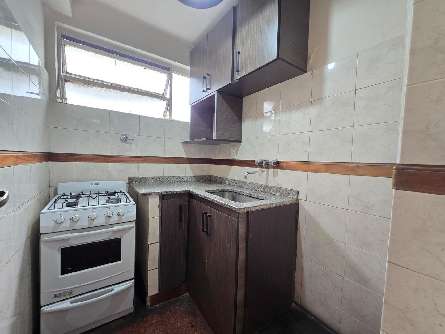 Foto de Departamento en Alquiler 2 Ambientes en Monserrat al Frente, imagen 5