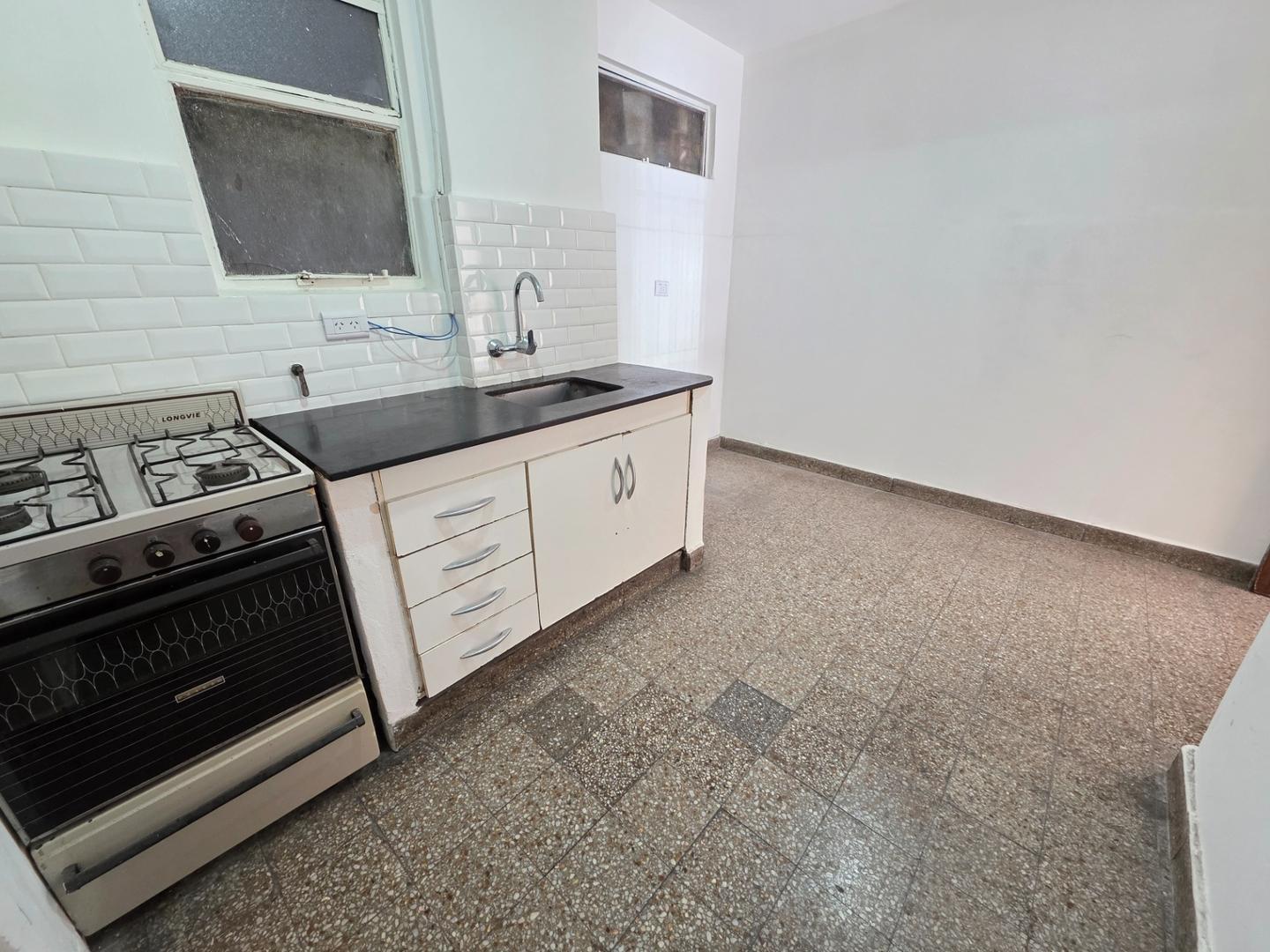 Foto de 2 AMBIENTES al FRENTE, con BALCON...INMEJORABLE UBICACIÓN!!, imagen 5