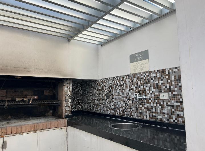 Las Cañitas - Departamento con Amenities- gran balcón.