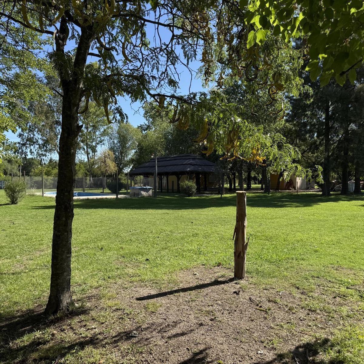 ¡Hermoso Terreno en Lobos, Una Oportunidad Única! 4