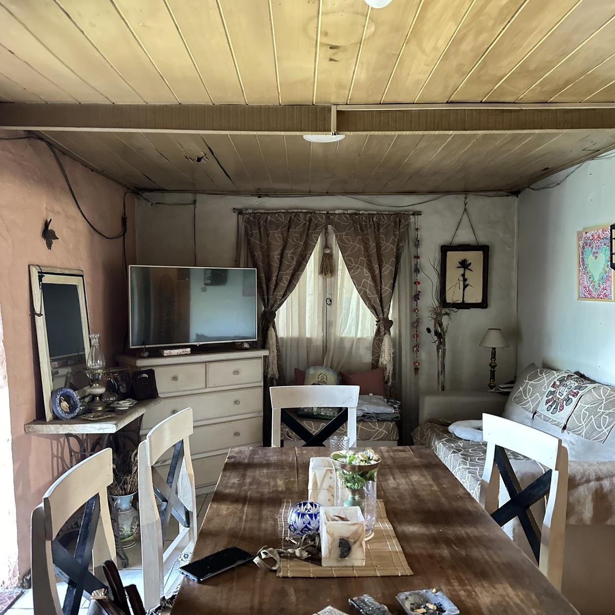 Foto de Venta Casa con 3 habitaciones en Lobos, imagen 2
