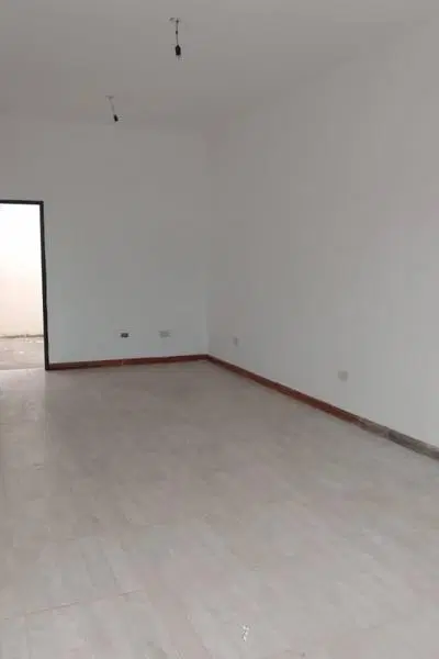SE ALQUILAN LOCALES A ESTRENAR EXCELENTE UBICACIÓN CÉNTRICA 5