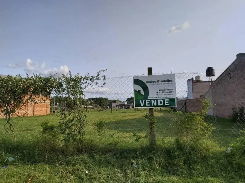 Venta terreno en Lobos 2