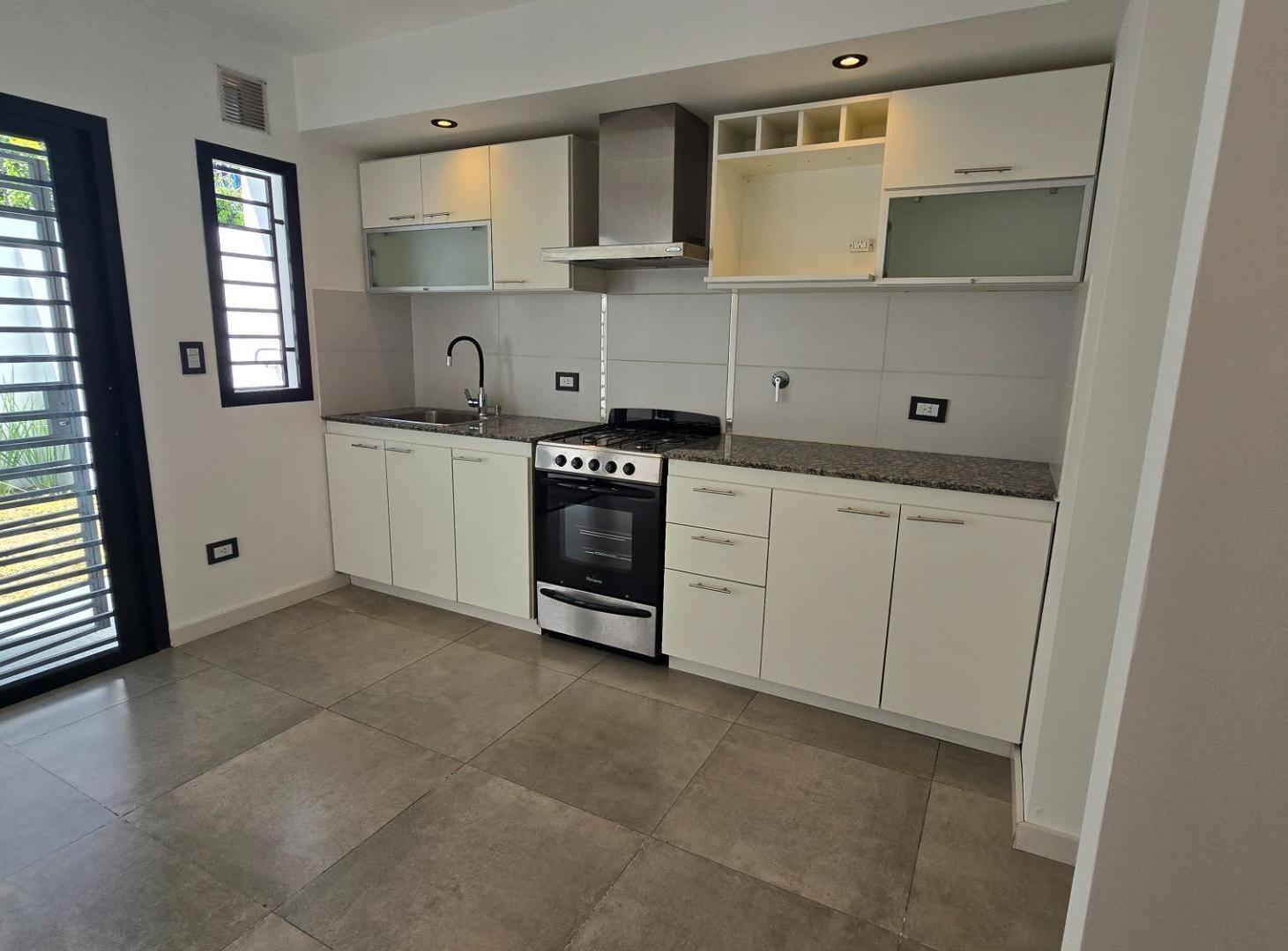 Foto de Duplex de 3 amb c/ coch- Venta - Ituzaingo Norte, imagen 3