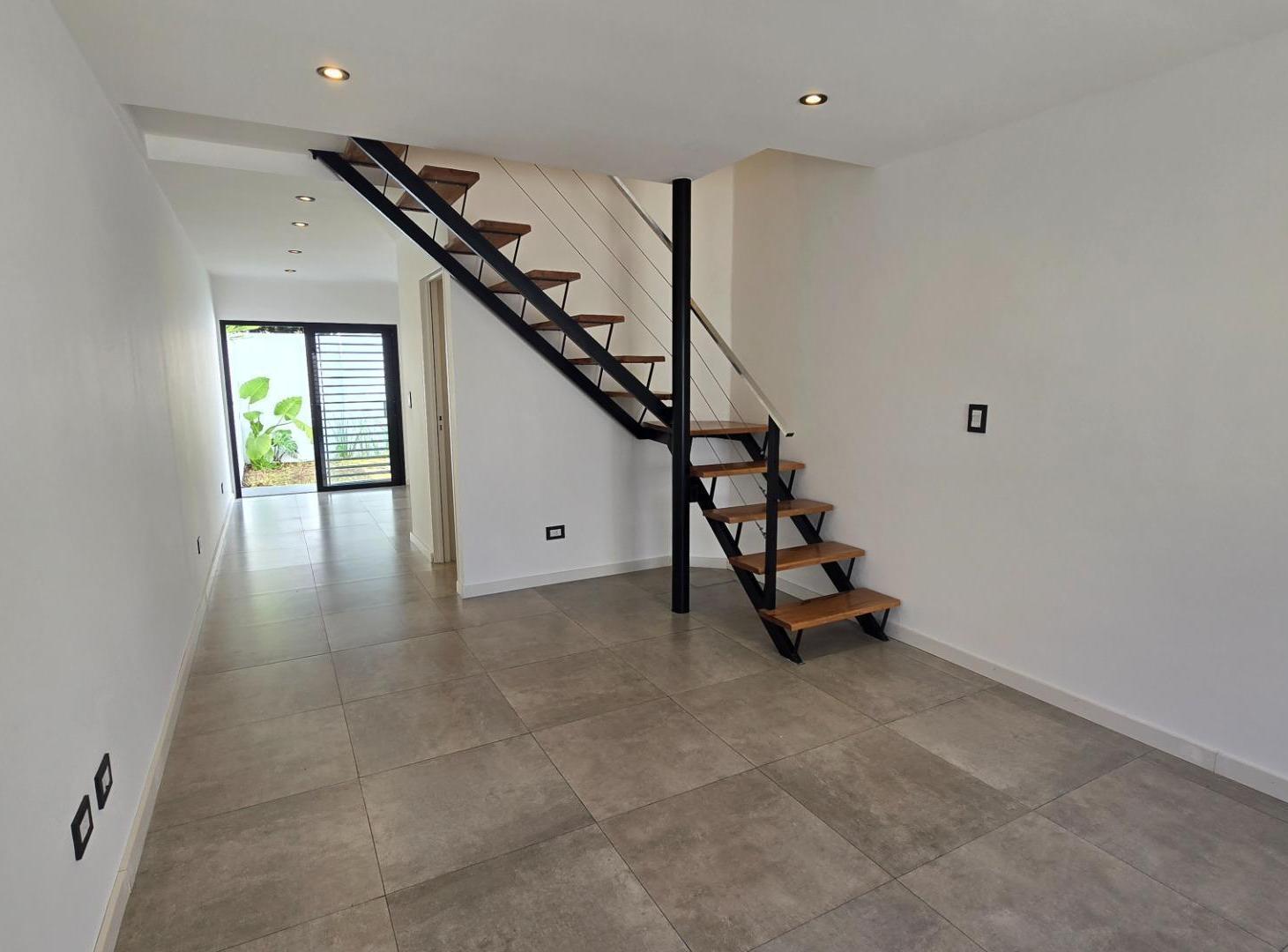 Foto de Duplex de 3 amb c/ coch- Venta - Ituzaingo Norte, imagen 5