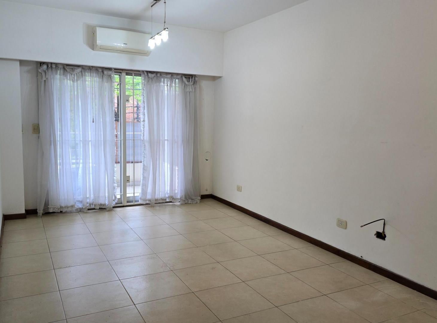 Foto de Departamento de 3 ambientes c/ Cochera- Castelar- Alquiler, imagen 4