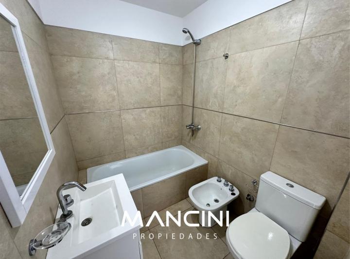 Piso uníco de 3 ambientes al frente - Apto profesional 3