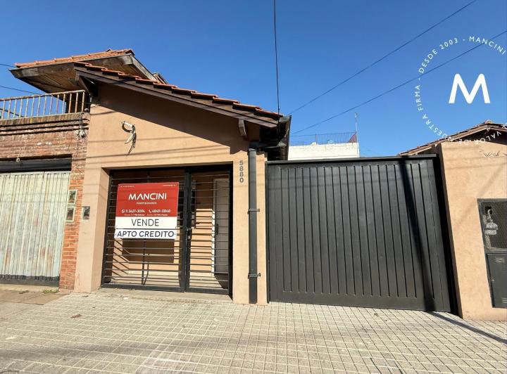 PH en alquiler de 2 ambientes con patio y cochera - Villa Ballester 3