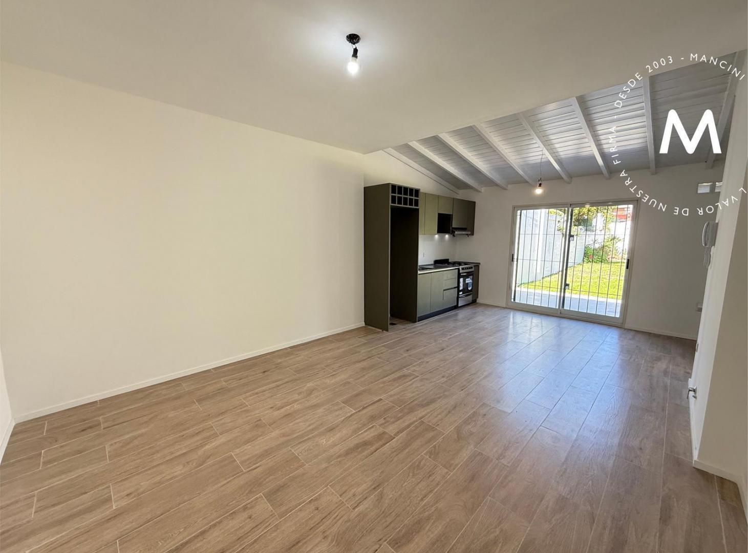 Foto de APTO CRÉDITO - Casa en venta de 4 ambientes con fondo libre - Chilavert, imagen 4