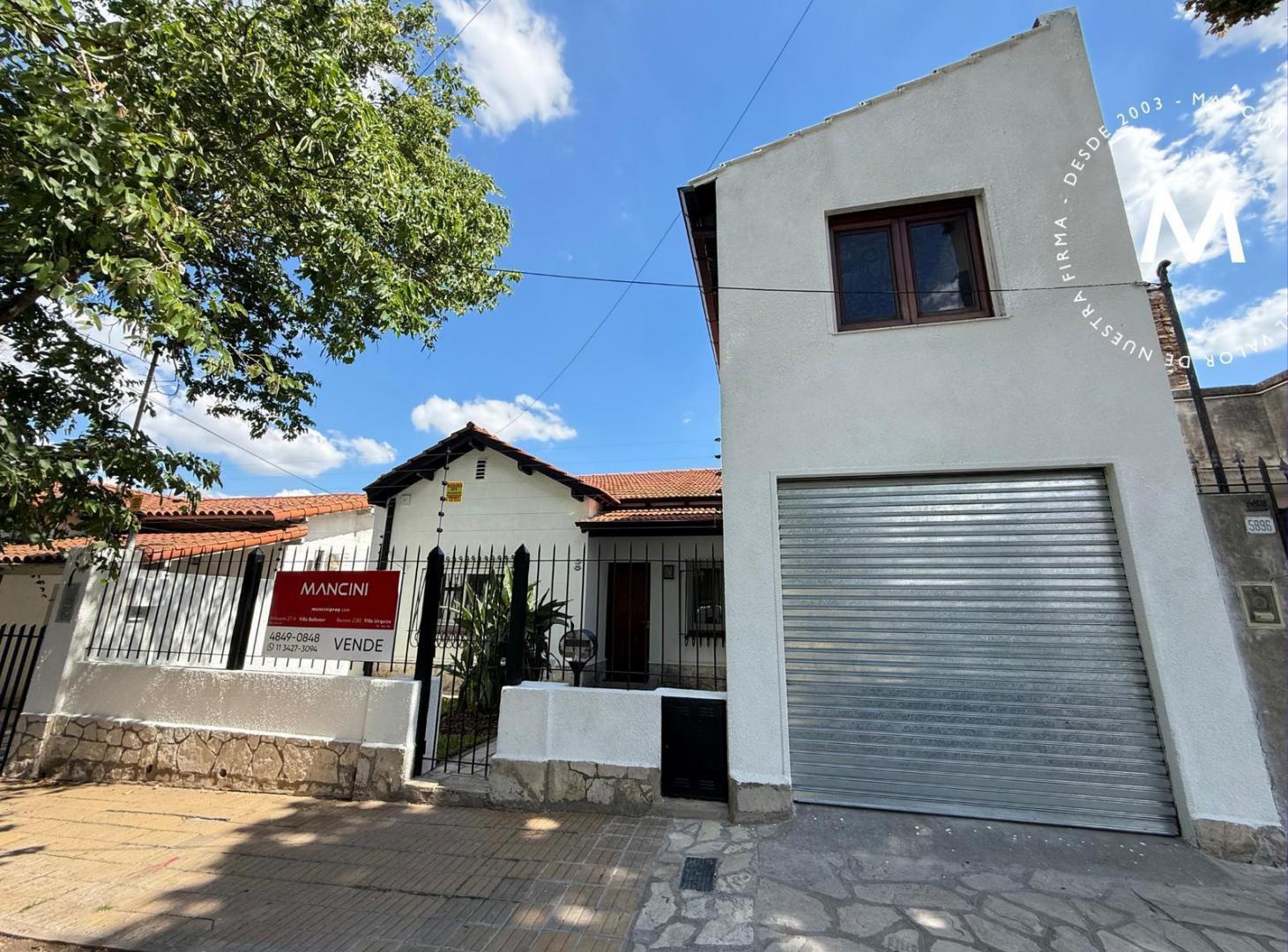 APTO CRÉDITO - Casa en venta de 4 ambientes con cochera, patio y parrilla - Villa Ballester