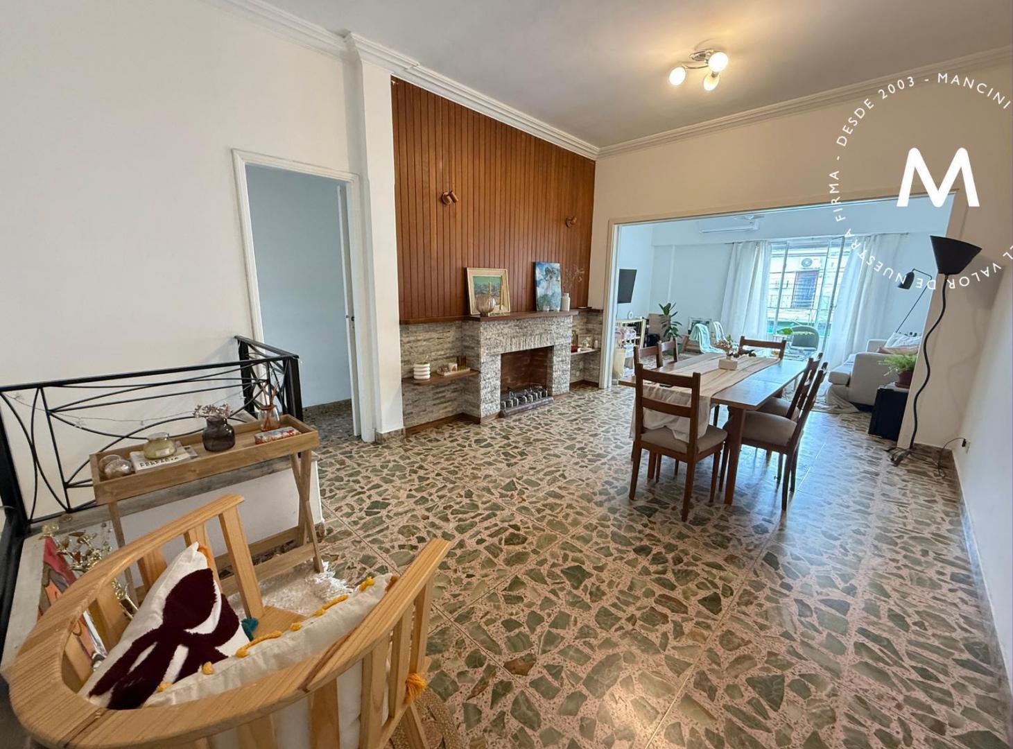 Venta en block: local, galpón y departamento de 3 ambientes