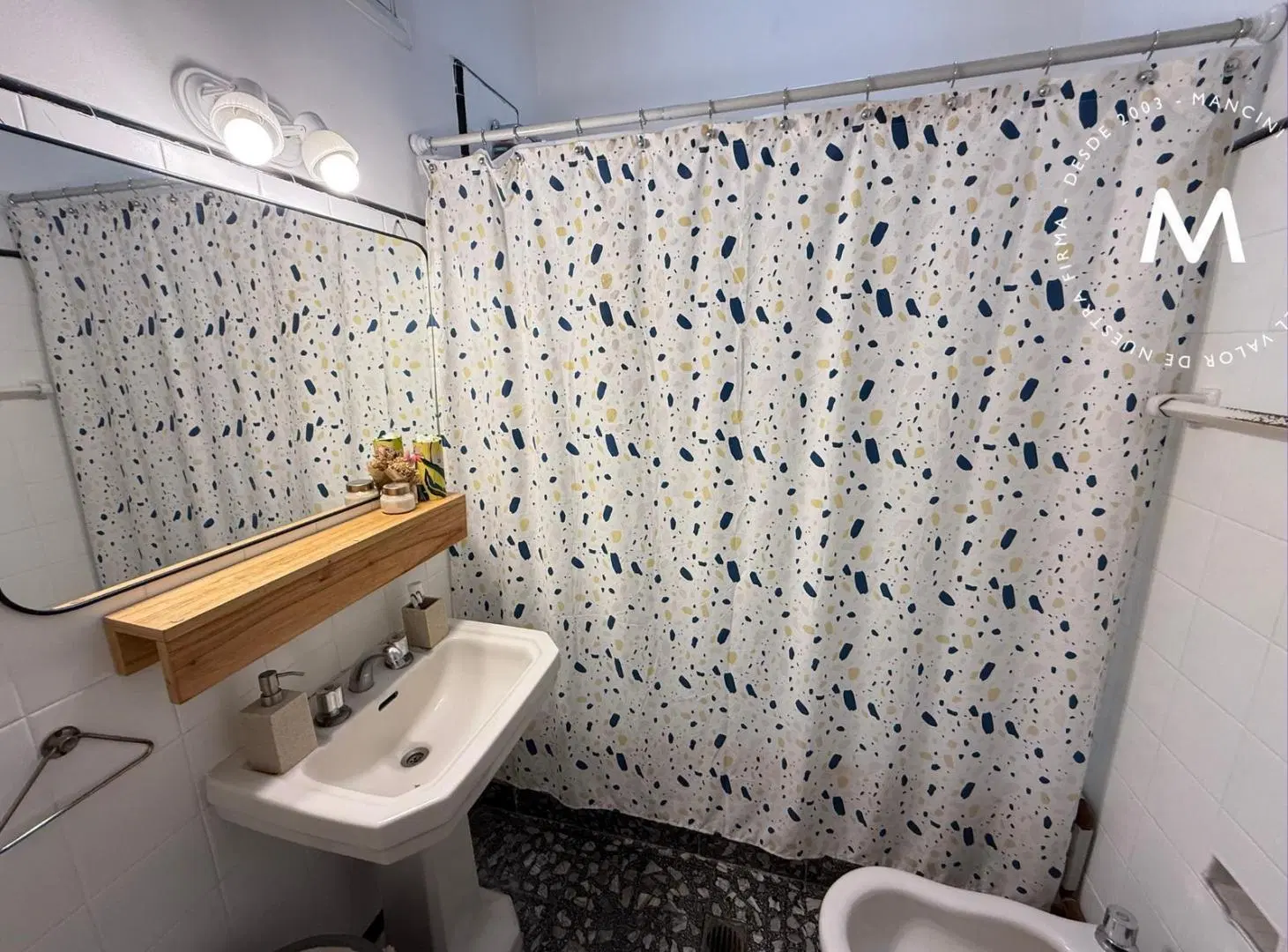 Venta en block: local, galpón y departamento de 3 ambientes 3
