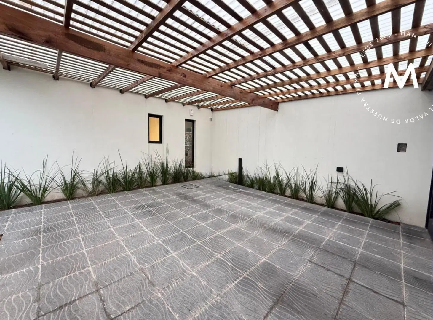 APTO CRÉDITO - Casa de 4 ambientes con cocheras, galería y piscina - Villa Ballester 4