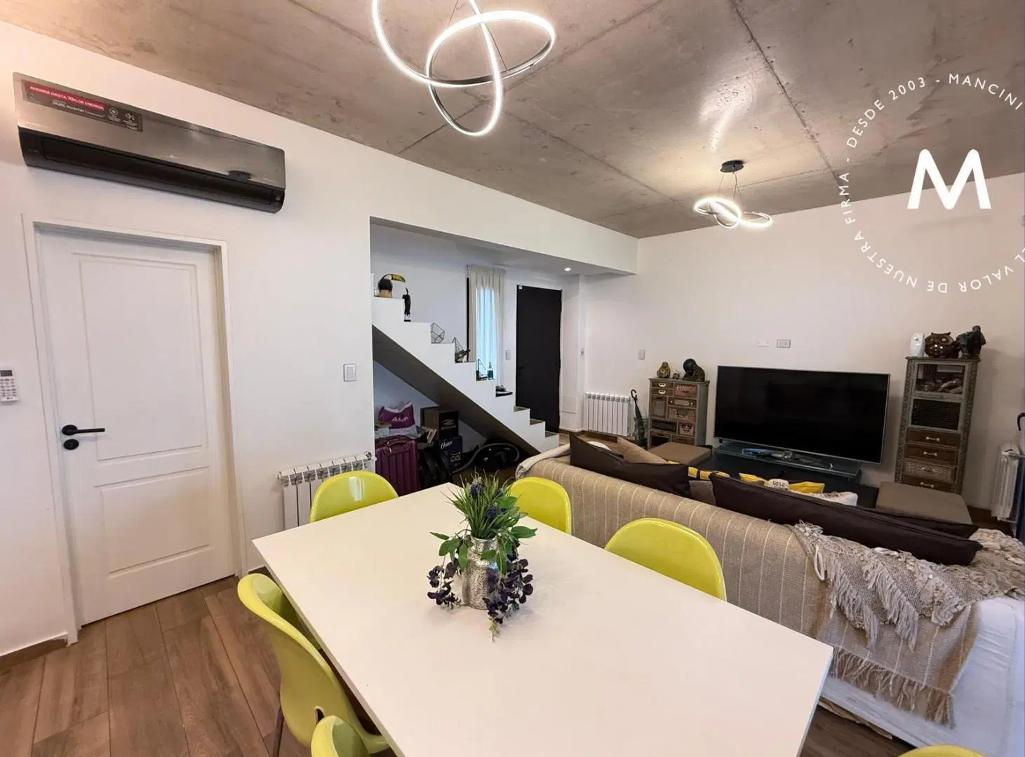 APTO CRÉDITO - Casa de 4 ambientes con cocheras, galería y piscina - Villa Ballester 2