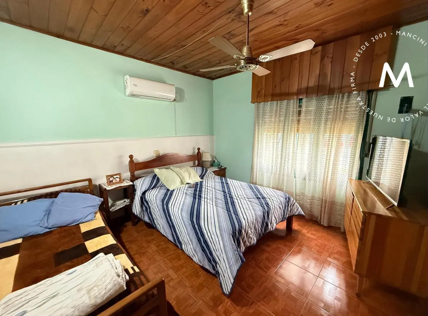 APTO CREDITO - Casa en venta de 4 ambientes con cochera - Villa Ballester 2