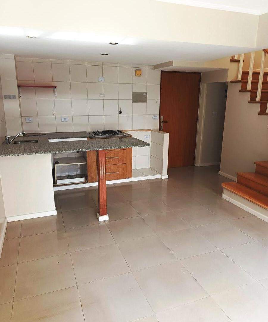 Foto de Departamento 2 ambientes en dúplex en alquiler - Caballito, imagen 1